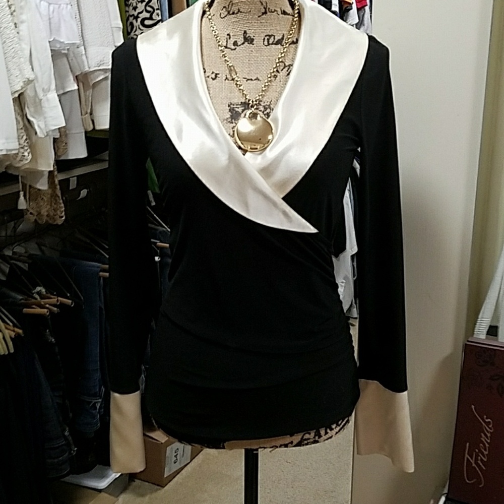 White House Black Market  Fitted V-neck Top
